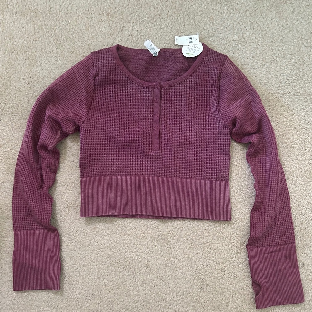 Offline by Aerie, Long Sleeve, Size Medium